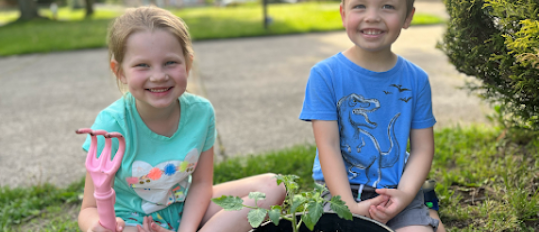August 2022- Fall Gardens, Apple Crunch, Farm to Summer, and Ohio’s USDA farm to school grant awardees